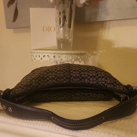 Coach Black and Gray Patterned Shoulder Bag - Picture 2 of 7